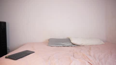 Snapshot of doll4you_ chatting on 05-06-26, 11:26 Alice y Ros online show from 05-06-26, 11:26