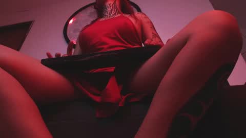doll_and_thebrown online show from 04-30-26, 01:34