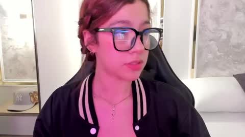 D  online show from 09-24-25, 02:37