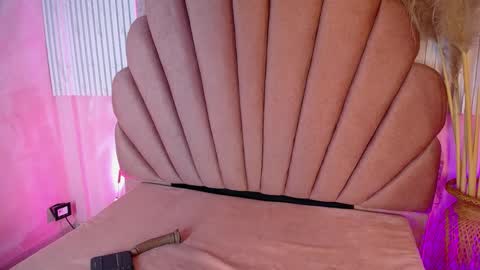 Snapshot of doll_kitty_ chatting on 05-29-26, 11:52 Kitty online show from 05-29-26, 11:52