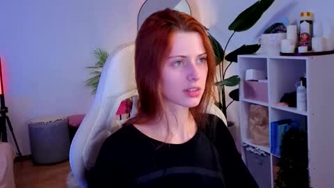 Your doll Lesli online show from 12-04-25, 11:30