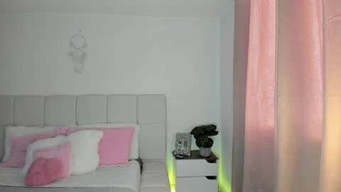 Snapshot of doll_oriana chatting on 03-31-26, 08:53 doll_oriana online show from 03-31-26, 08:53