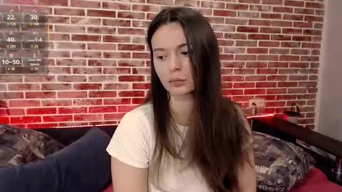 Snapshot of doll_tiffany chatting on 11-23-25, 05:51 Jade online show from 11-23-25, 05:51