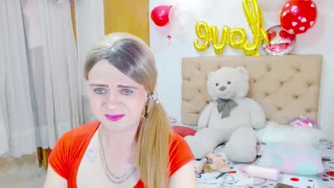 Snapshot of dolldirtyxxx1 chatting on 03-01-26, 08:00 ilona online show from 03-01-26, 08:00