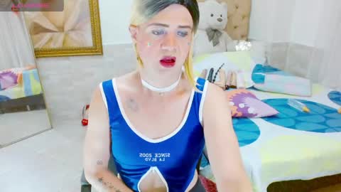 Snapshot of dolldirtyxxx1 chatting on 04-15-26, 05:14 ilona online show from 04-15-26, 05:14