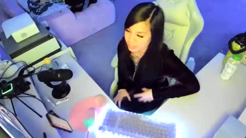 DOLLLFACE online show from 01-07-26, 05:32