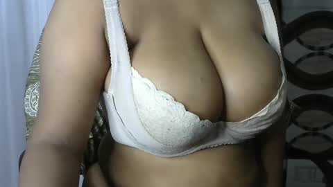 dolly_2 online show from 12-03-24, 04:58