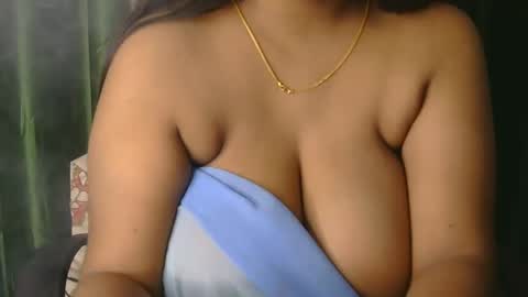 dolly_2 online show from 01-22-25, 08:18