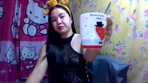 Snapshot of dolly_cute28 chatting on 02-04-25, 08:28 dolly_cute28 online show from 02-04-25, 08:28