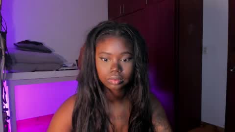 Snapshot of dolly_paige chatting on 09-26-25, 10:30 emily -- online show from 09-26-25, 10:30