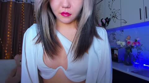 Dollya online show from 01-20-25, 02:22