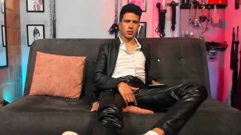 Diego Castell online show from 01-26-25, 03:36