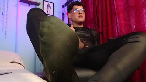 Diego Castell online show from 10-27-25, 02:54