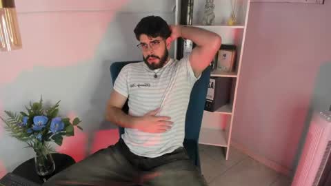 Snapshot of domboy_ chatting on 05-25-26, 08:15 domboy online show from 05-25-26, 08:15