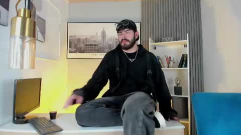 domboy  online show from 08-05-26, 08:33