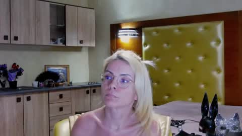 domcaprisse online show from 06-27-26, 12:22