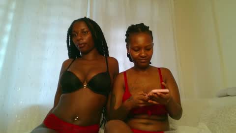 Snapshot of domecesy chatting on 02-24-26, 11:19 Amarie noels online show from 02-24-26, 11:19