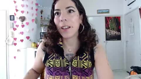 Snapshot of domenica_dos_ouros chatting on 05-31-26, 01:51 sweet domme online show from 05-31-26, 01:51