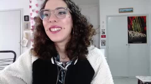 Snapshot of domenica_dos_ouros chatting on 06-13-26, 07:01 sweet domme online show from 06-13-26, 07:01