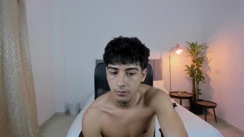 Snapshot of domi_master chatting on 03-05-25, 01:31 MASTER online show from 03-05-25, 01:31