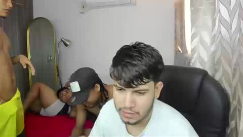 Snapshot of domi_master chatting on 09-24-25, 01:58 MASTER online show from 09-24-25, 01:58