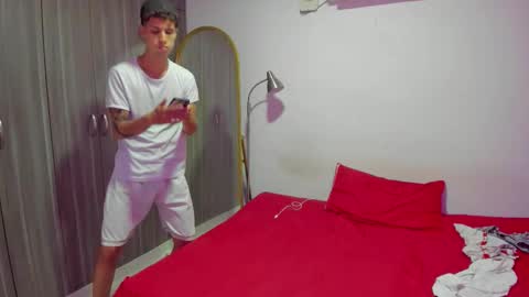 Snapshot of domi_master chatting on 10-06-25, 04:43 MASTER online show from 10-06-25, 04:43