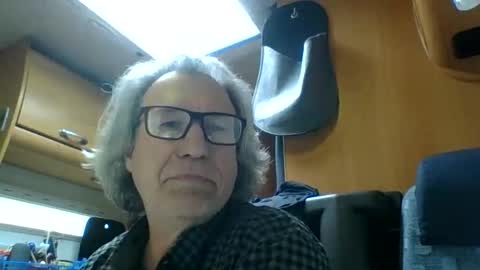 domiande online show from 02-09-26, 09:46