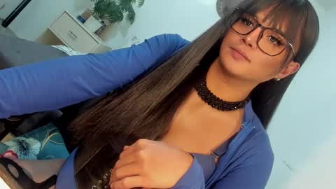 Snapshot of domina_angela chatting on 02-04-25, 04:39 ANGELA online show from 02-04-25, 04:39