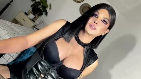 Snapshot of domina_angela chatting on 03-02-25, 04:21 ANGELA online show from 03-02-25, 04:21