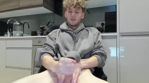 Alex...  online show from 11-18-25, 05:56