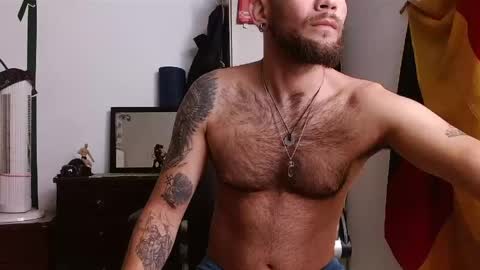 Snapshot of dominantthewolf chatting on 06-07-26, 05:06 Logan - INDEPENDET MODEL online show from 06-07-26, 05:06