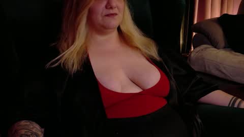 Snapshot of dominasadique chatting on 05-07-26, 09:20 SADE online show from 05-07-26, 09:20