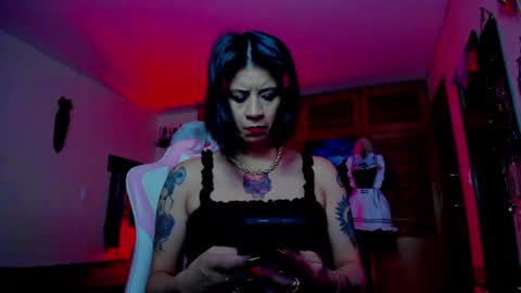 Snapshot of dominatrixblue chatting on 07-21-26, 05:15 Dom Blue online show from 07-21-26, 05:15