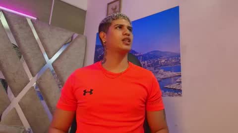 DOMI online show from 05-01-26, 03:44