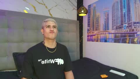 DOMI online show from 05-08-26, 11:54