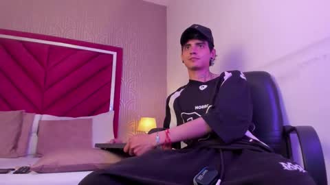 Dominic foox online show from 03-07-26, 03:42