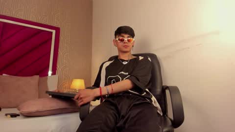 Dominic foox online show from 03-18-26, 01:03