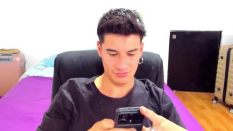 Snapshot of dominic_radccliffe chatting on 10-12-25, 06:07 Your real love online show from 10-12-25, 06:07