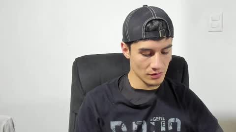 Snapshot of dominic_radccliffe chatting on 04-17-26, 03:20 Your real love online show from 04-17-26, 03:20
