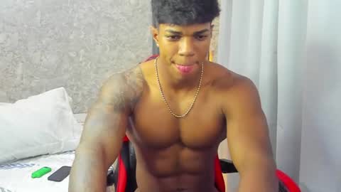 dominic_sg online show from 06-10-26, 05:28