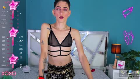 Snapshot of dominic_thailor chatting on 01-06-25, 01:52 Dominic online show from 01-06-25, 01:52
