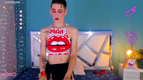 Snapshot of dominic_thailor chatting on 01-19-25, 02:38 Dominic online show from 01-19-25, 02:38
