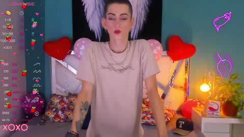Snapshot of dominic_thailor chatting on 02-20-25, 06:13 Dominic online show from 02-20-25, 06:13