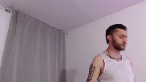 Snapshot of dominichornet chatting on 12-26-24, 01:51 DOMINIC online show from 12-26-24, 01:51