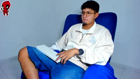  Dominic  online show from 05-06-26, 01:57