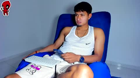  Dominic  online show from 05-10-26, 01:22