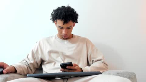 Dominick Star online show from 12-21-24, 03:36