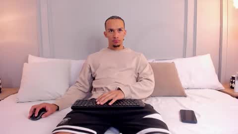 Dominick Star online show from 11-11-25, 04:23