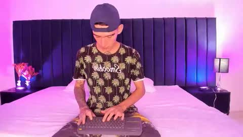 Snapshot of dominik_thompson777 chatting on 09-17-25, 02:13 dominik_thompson777 online show from 09-17-25, 02:13