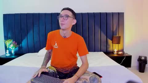 Snapshot of dominik_thompson777 chatting on 09-20-25, 04:13 dominik_thompson777 online show from 09-20-25, 04:13
